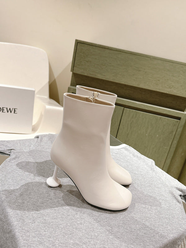 Loewe Round-Toed Boots 85mm White Mixed Sheepskin 448452