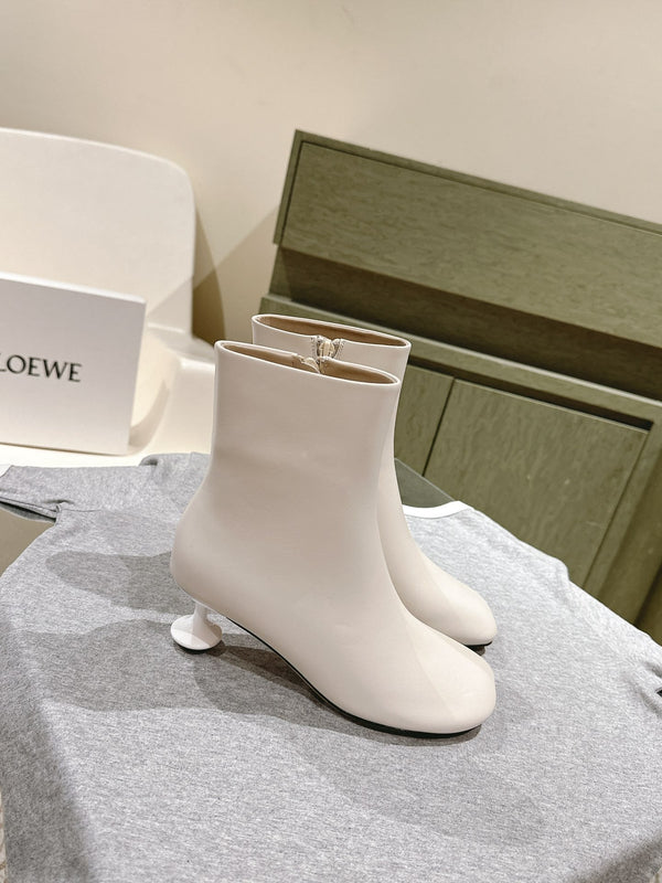 Loewe Round-Toed Boots 55mm White Mixed Sheepskin 448455