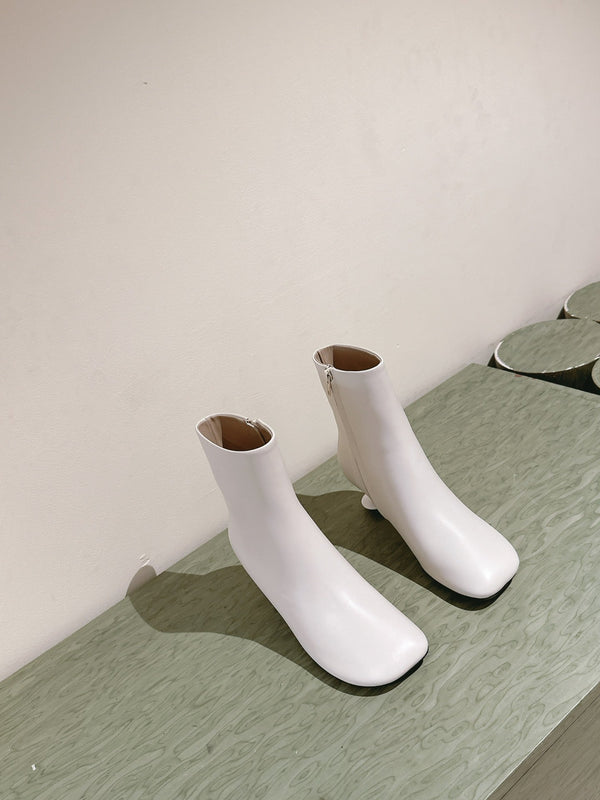 Loewe Round-Toed Boots 55mm White Mixed Sheepskin 448455