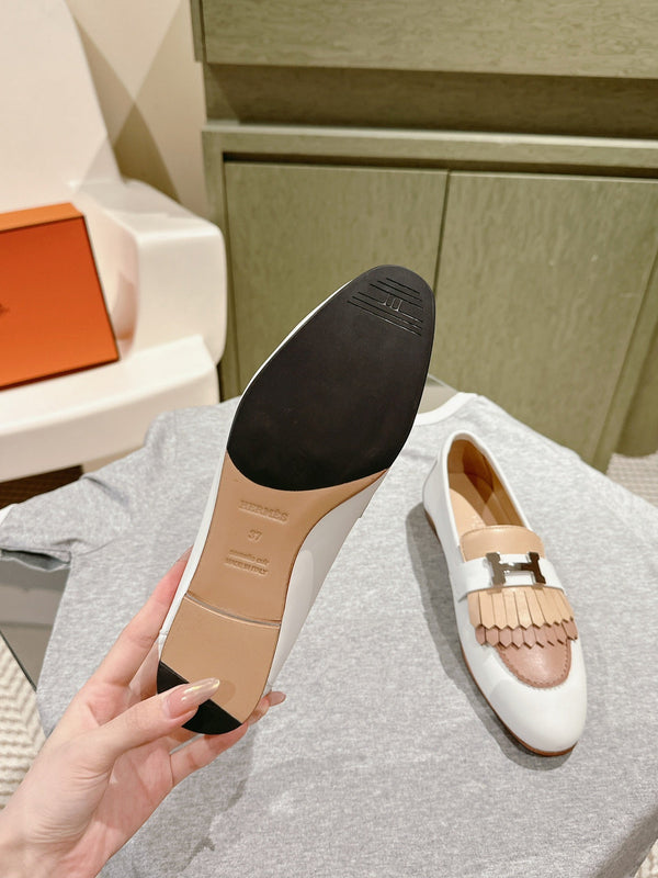 HM Mocassins Royal Loafers White Beige Sheepskin 445010