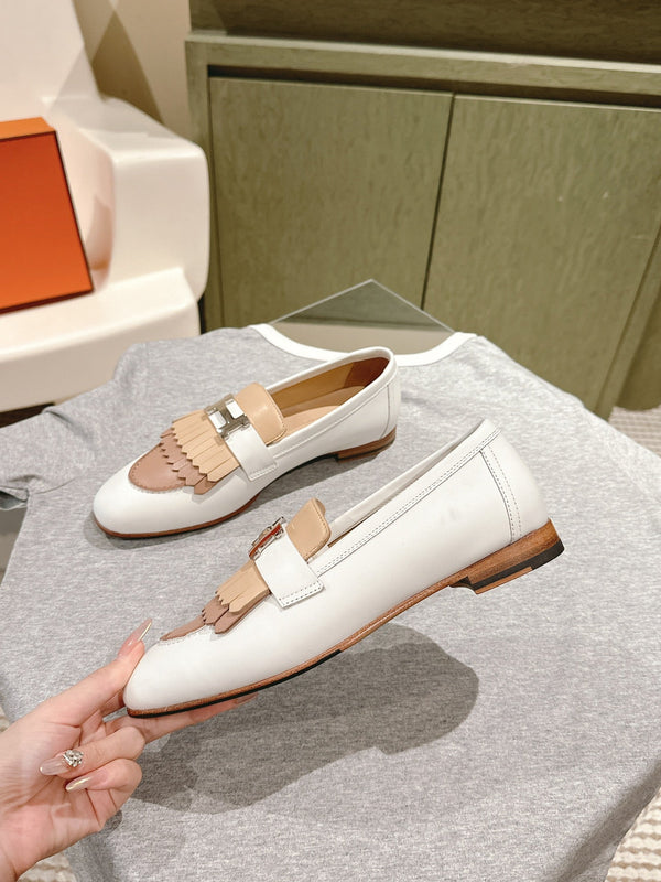 HM Mocassins Royal Loafers White Beige Sheepskin 445010