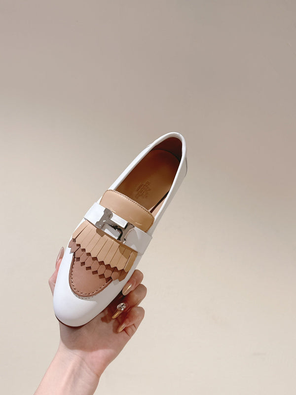 HM Mocassins Royal Loafers White Beige Sheepskin 445010