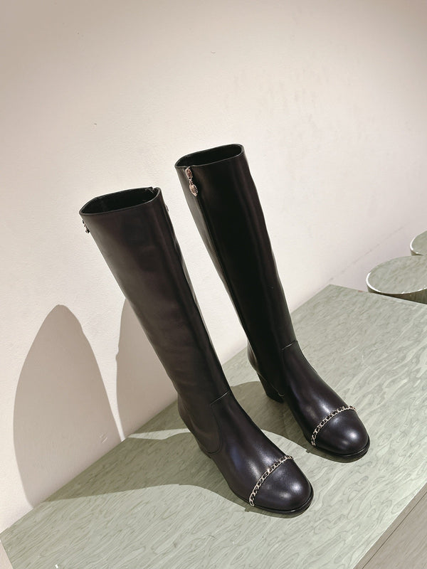 CC 24 FW Knee-High Boots with Chain 70mm Black Cowhide 447186