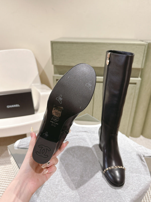 CC 24 FW Knee-High Boots with Chain 70mm Black Cowhide 447186