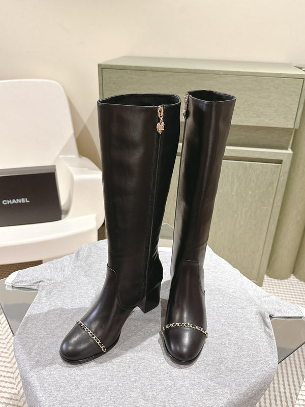CC 24 FW Knee-High Boots with Chain 70mm Black Cowhide 447186