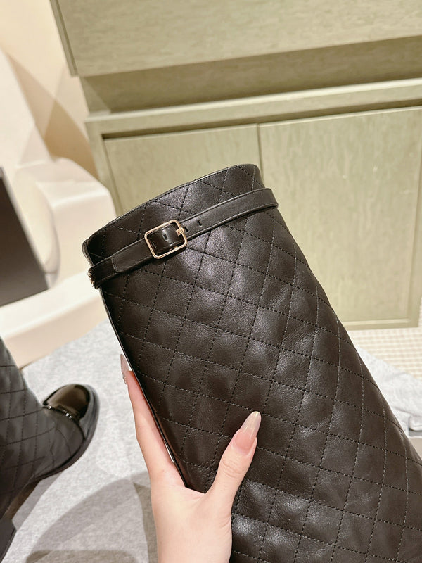 CC 24ss Fold-Over High Boots 40mm Black Quilted Sheepskin 447476