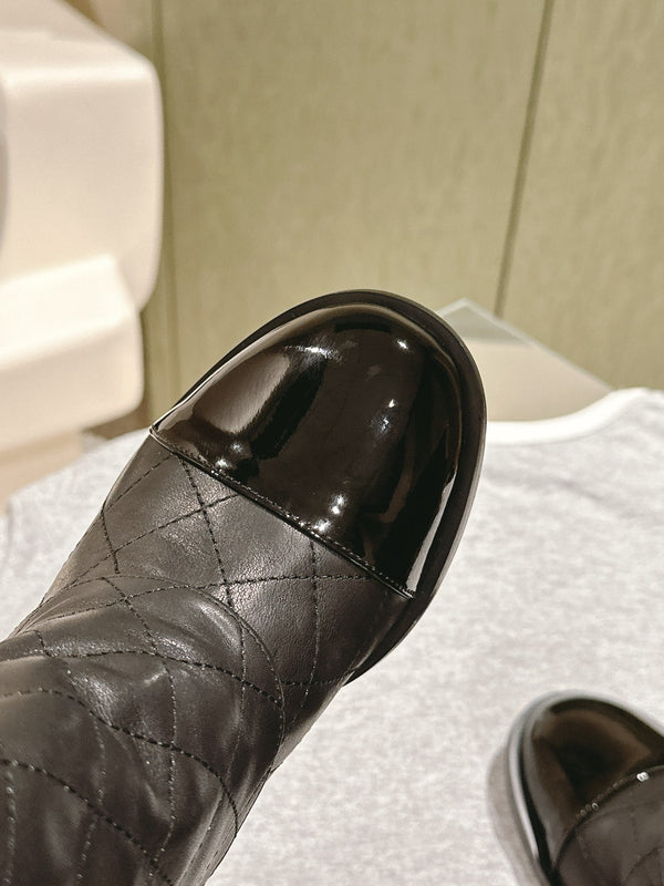 CC 24ss Fold-Over Low Boots 40mm Black Quilted Sheepskin 447478