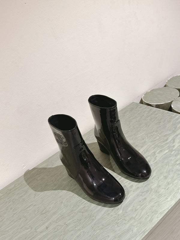 CELINE Les Bottes Triomphe Zipped Boot Black Patent Calfskin 452697