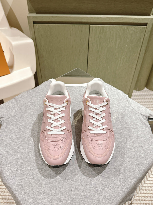 LV Neo Run Away Sneaker 50mm in pelle di vacchetta color quarzo rosa
