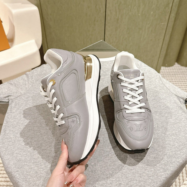 Sneaker LV Neo Run Away 50mm in pelle di vacchetta grigia