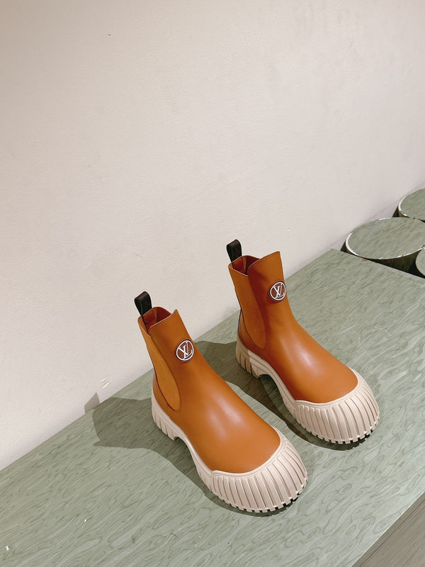 Stivaletto alla caviglia LV Ruby Flat 50mm in pelle di vacchetta marrone chiaro 450432