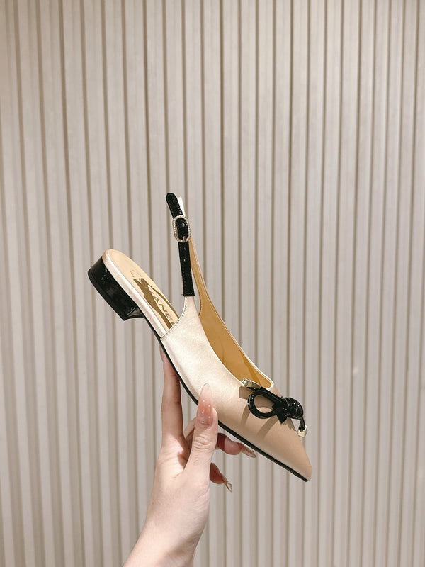 CC 25ss Bow Tie Slingbacks 20mm Beige Satin & Patent Leather 447410