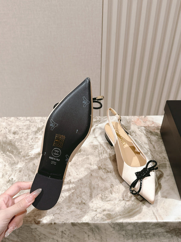 CC 25ss Bow Tie Slingbacks 20mm Beige Satin & Patent Leather 447410