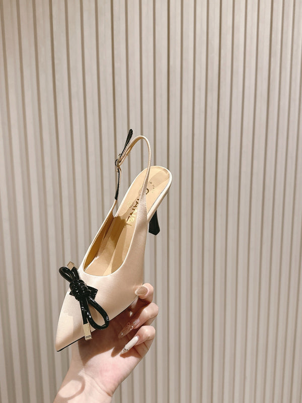 CC 25ss Bow Tie Slingbacks 85mm Beige Satin & Patent Leather 447413