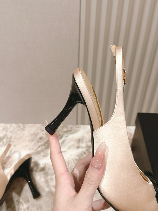 CC 25ss Bow Tie Slingbacks 85mm Beige Satin & Patent Leather 447413