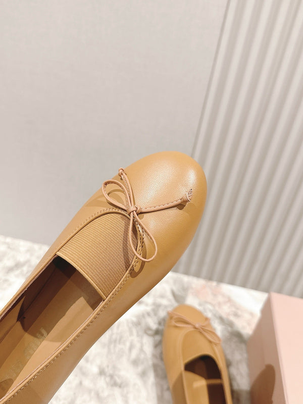 Miu Élan Bow-Detail Ballet Flat Light Brown Cowhide 445802