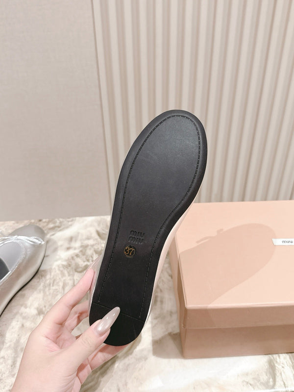 Miu Élan Bow-Detail Ballet Flat Sliver Metallic Leather 445803