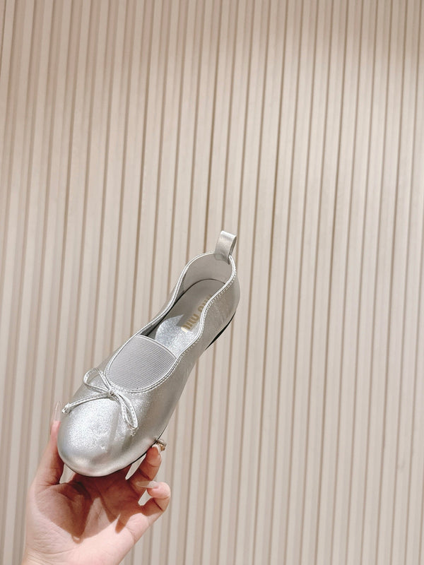 Miu Élan Bow-Detail Ballet Flat Sliver Metallic Leather 445803