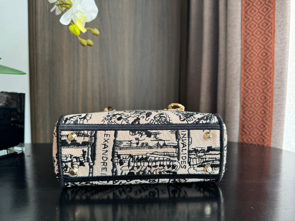 mini 17cm black pink embroidery canvas