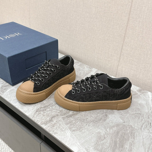 Sneaker B33 di CD e Stone Island – Edizione limitata e numerata in tela nera
