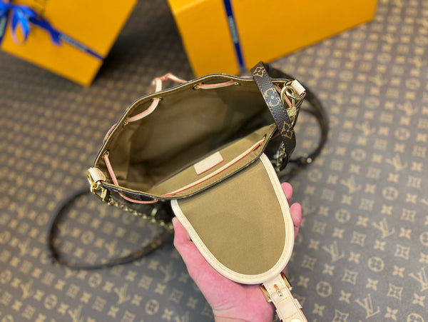 escursione 21 tela monogramma pelle di vitello beige