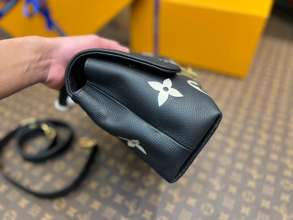 madeleine 30 black white grained embossed calfskin