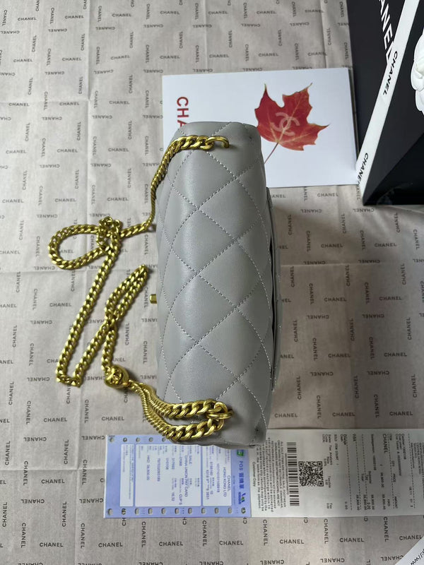 25C Mini Flap 24cm Pelle di agnello grigia Cuore dorato Hardware