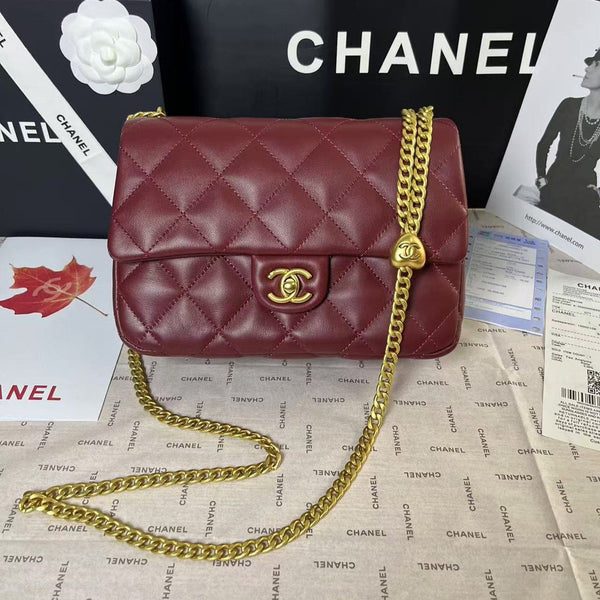 25C Mini Flap 24cm Pelle di agnello bordeaux Hardware a forma di cuore dorato