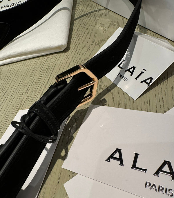 WAVE HOBO BAG 29 IN BLACK SUEDE