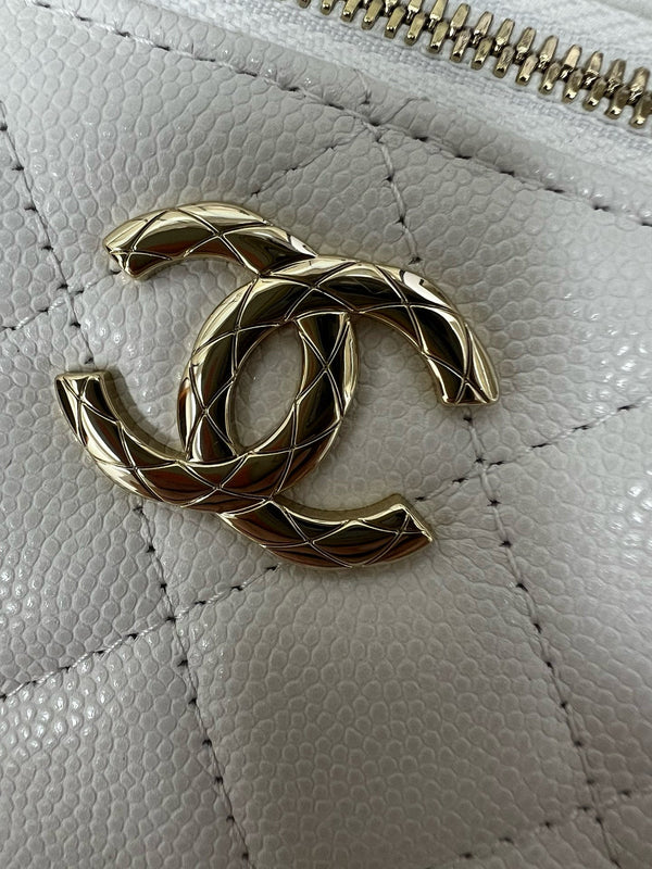 CC 25S Small Vanity 17cm White Grained Calfskin Light Gold Hardware