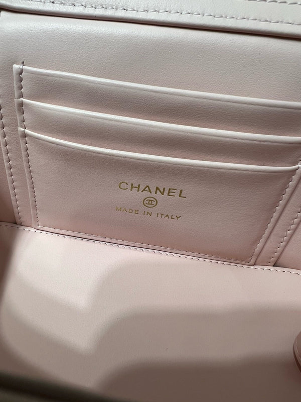 CC 25S Small Vanity 17cm Pink Grained Calfskin Light Gold Hardware