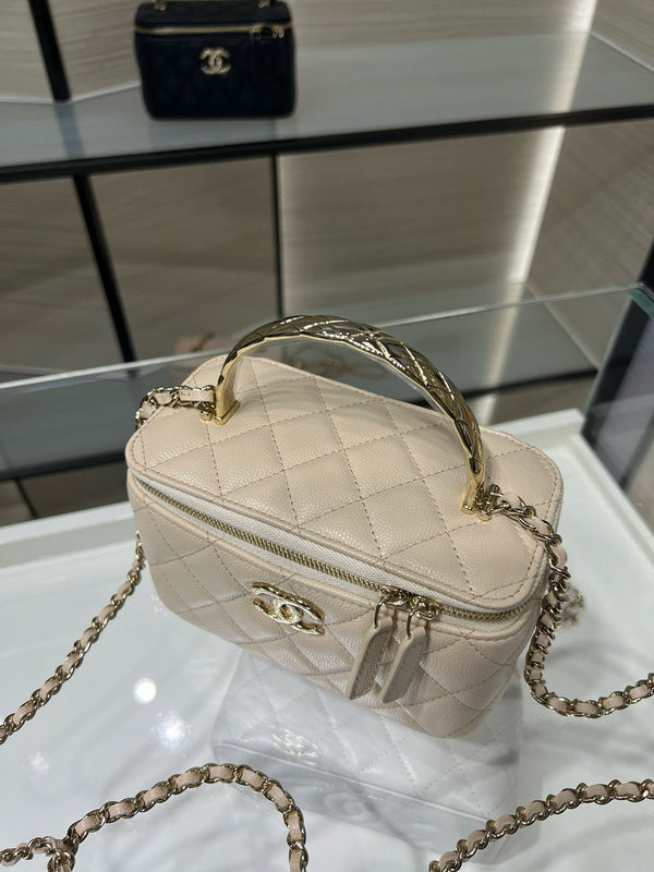 CC 25S Small Vanity 17cm Beige Grained Calfskin Light Gold Hardware