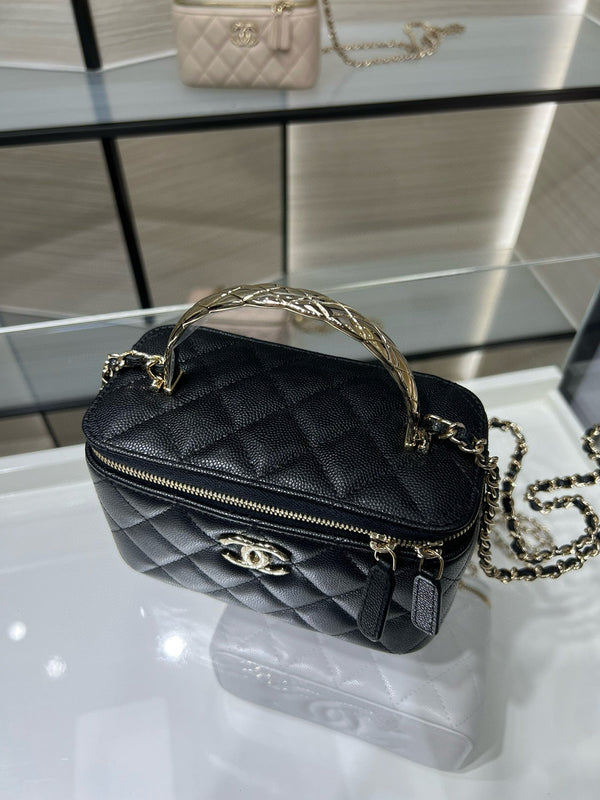 CC 25S Small Vanity 17cm Black Grained Calfskin Light Gold Hardware