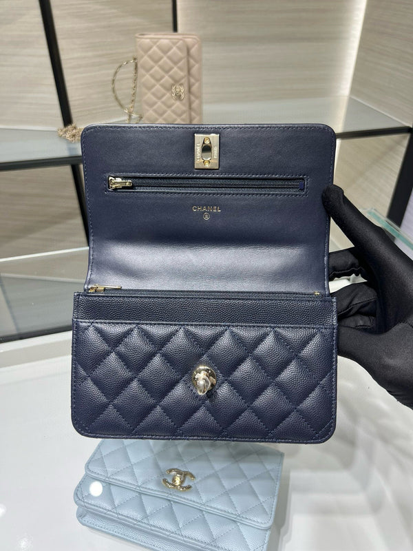 cc 25S Woc Top Handle 19cm Dark Blue Grained Calfskin Light Gold Hardware