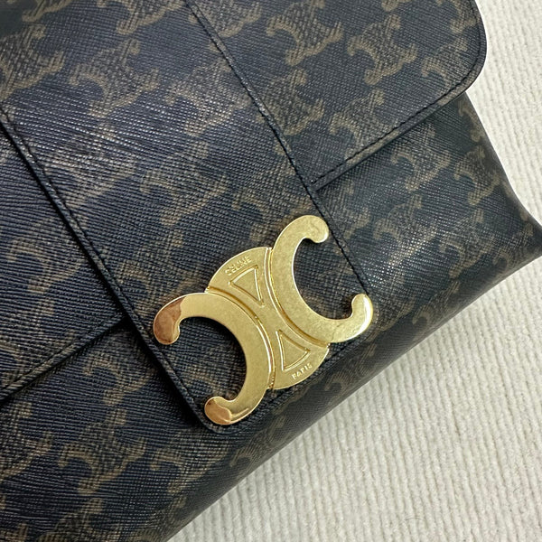 MEDIUM VICTOIRE BAG 25 IN BLACK TRIOMPHE CANVAS GOLD HARDWARE