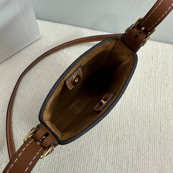 PHONE POUCH HELOISE 19 IN IRISH COFFEE SUPPLE CALFSKIN