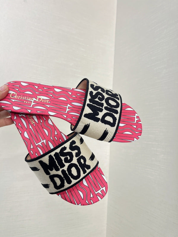 dway slide embroidered cotton red miss cd alllover motif