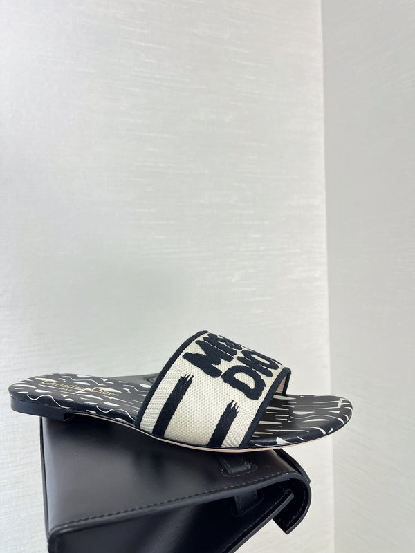 dway slide embroidered cotton black miss cd alllover motif