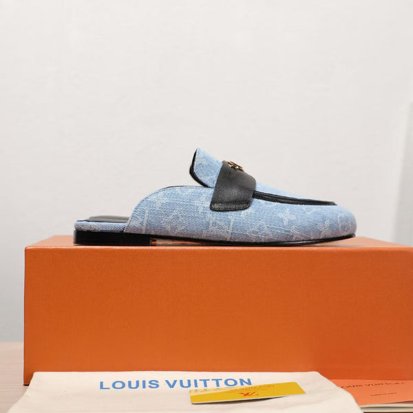 LV 25C Flat Mule Blu Pastello Monogram Pelle di Vacchetta 218316