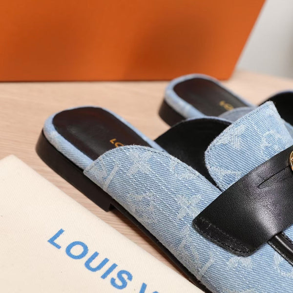 LV 25C Flat Mule Blu Pastello Monogram Pelle di Vacchetta 218316