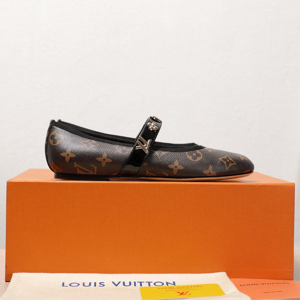 LV 25C Romy Flat Caramel Brown Monogram Con logo dorato Pelle di pecora 218308