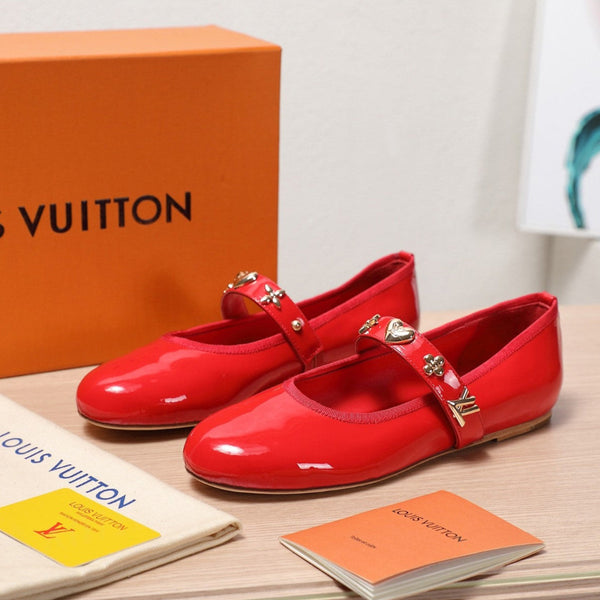 LV 25C Romy Flat Rosso Pelle di vitello verniciata Con logo dorato 218306