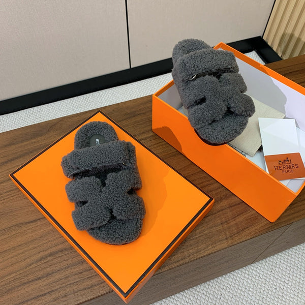 HM Chypre Sandal In Dark Grey Lamb Wool 984183