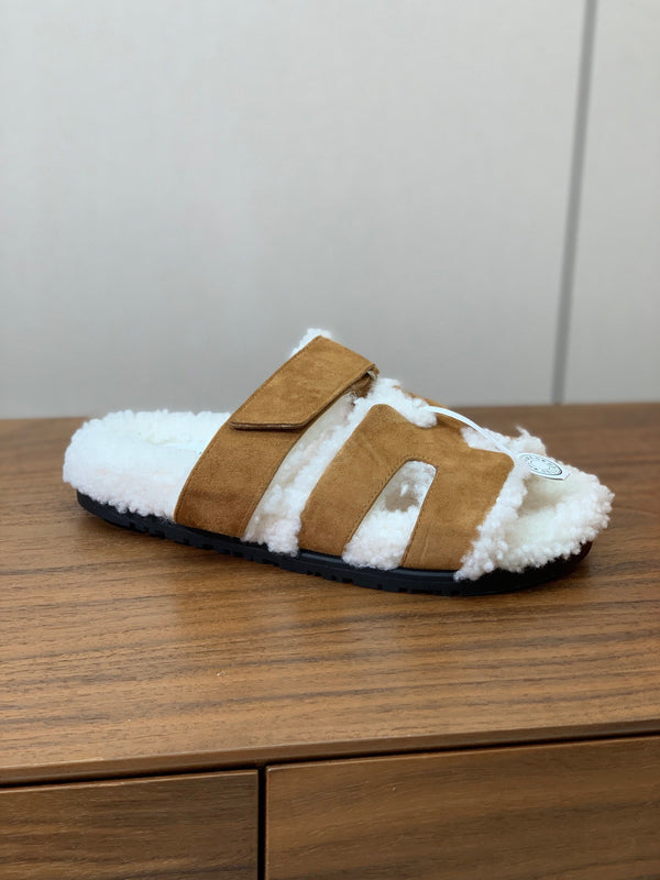 HM Chypre Sandal In Brown Mix White Fleece And Suede 984200
