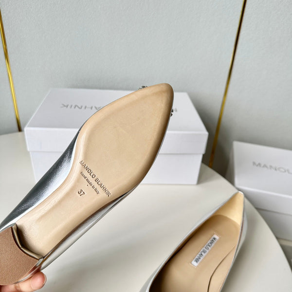 Manolo Diamond Buckle Pumps Silver Mirror Cowhide 451180