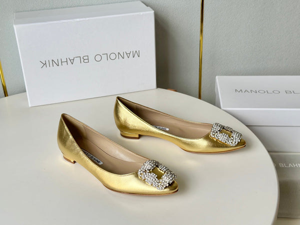 Manolo Diamond Buckle Pumps Gold Mirror Cowhide 451182