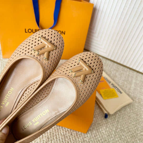 LV Shake Flat Ballerina Beige Cowhide