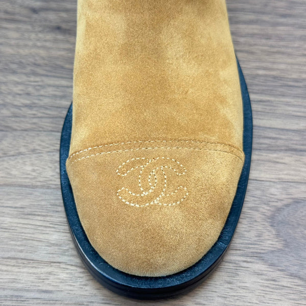 Stivali corti CC in pelle scamosciata trapuntata gialla