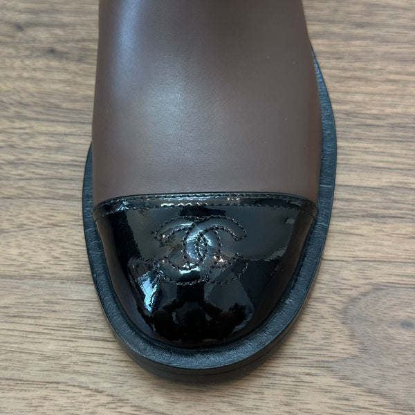 Stivali corti CC in pelle di vitello trapuntata color marrone terra