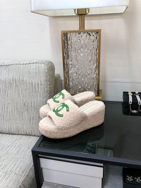 CC Wedge Sandal Beige Wool